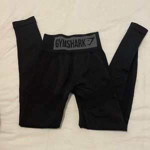Gym shark legging